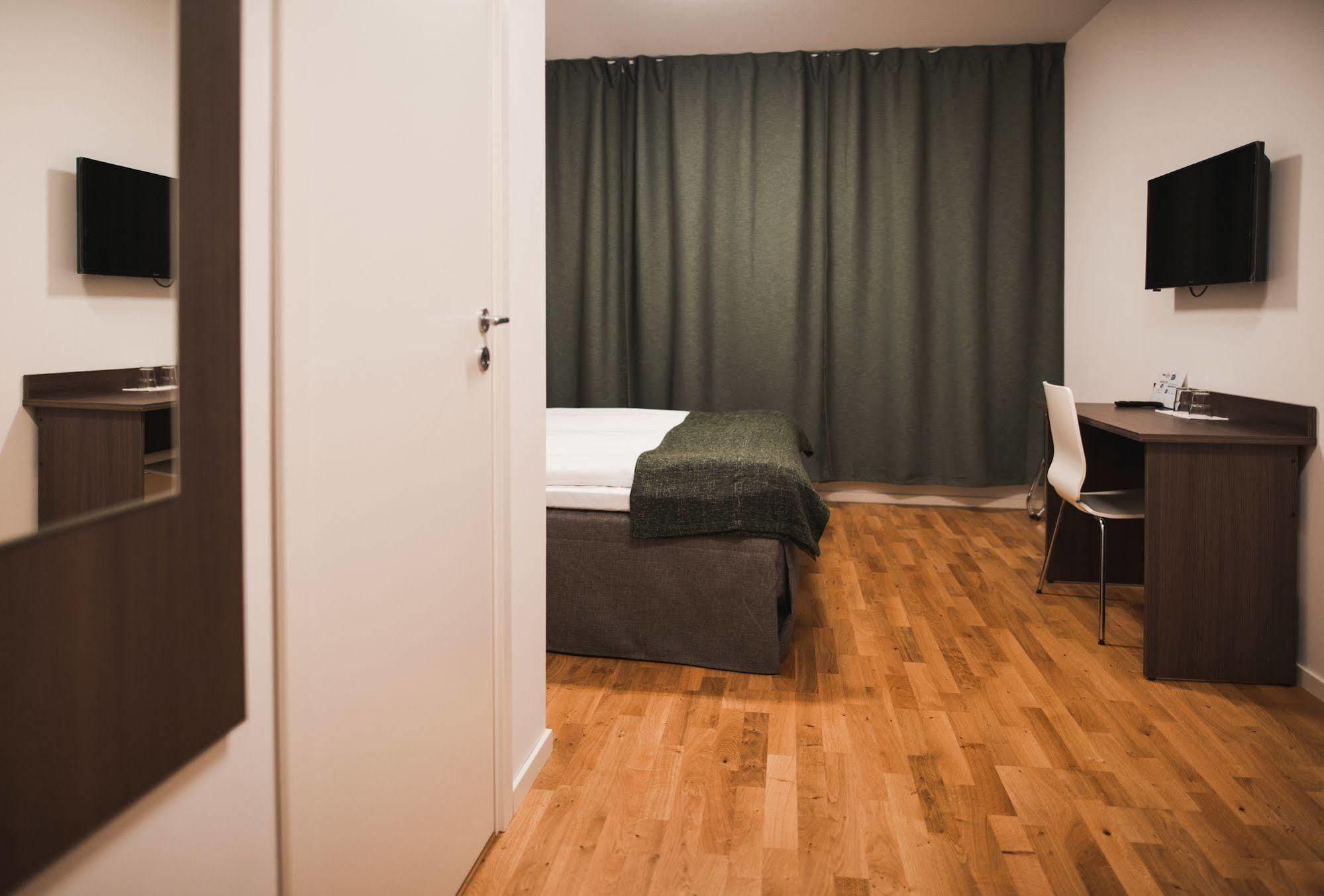 Stay Xtra Hotel Kista ストックホルム エクステリア 写真